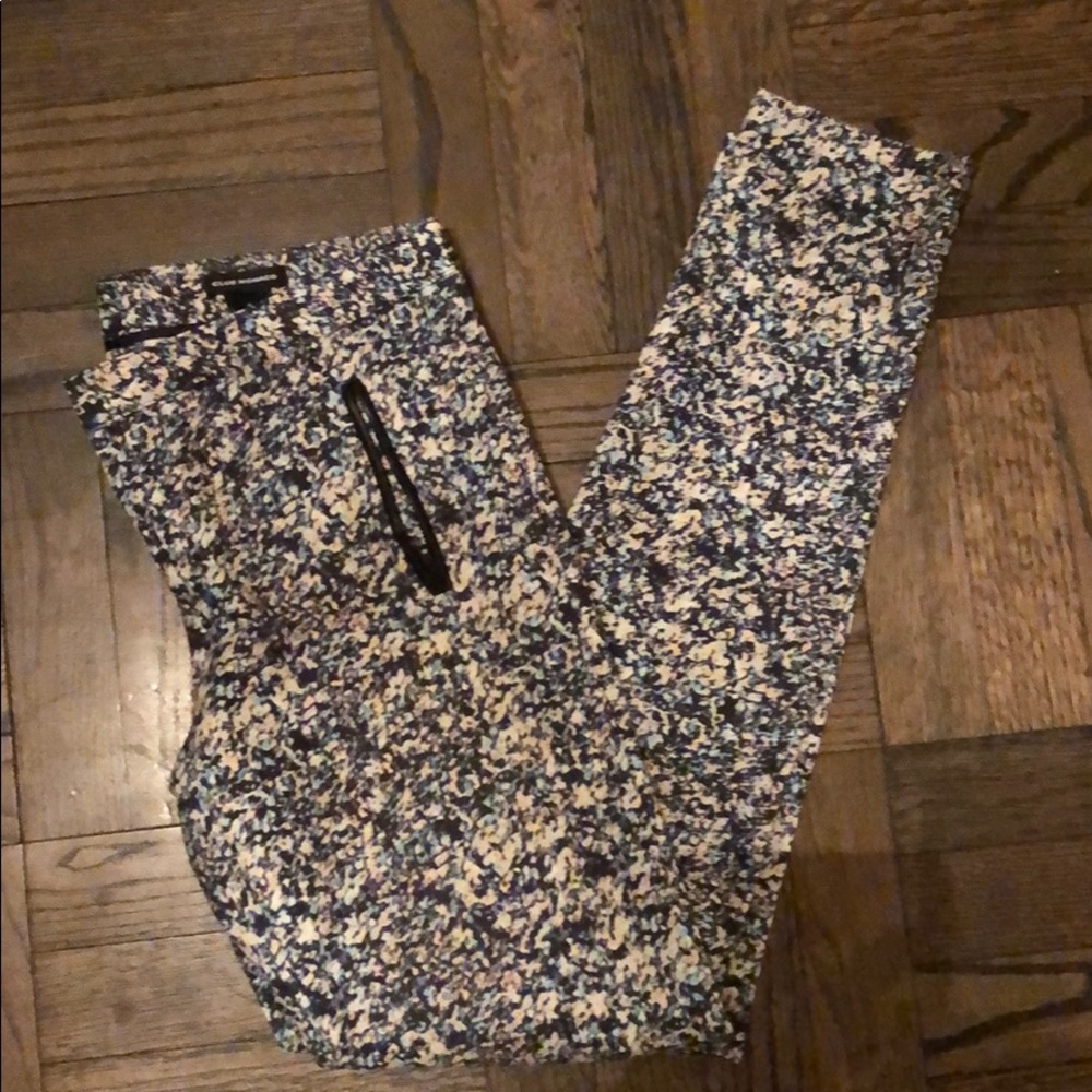 Club Monaco cropped Floral Pants size 4